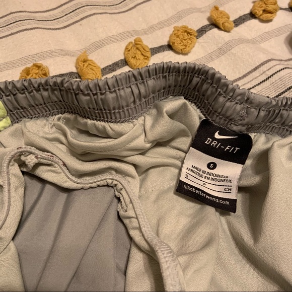 Nike Dry-FIT Valdosta State Running Tempo Shorts - Picture 5 of 5